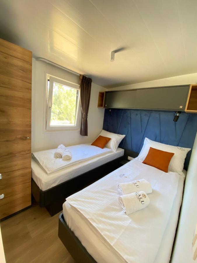 Mobile Homes Malu Biograd Na Moru Exterior foto