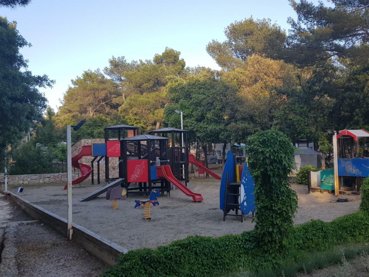 Mobile Homes Malu Biograd Na Moru Exterior foto